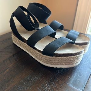 Platform black and brown sandals